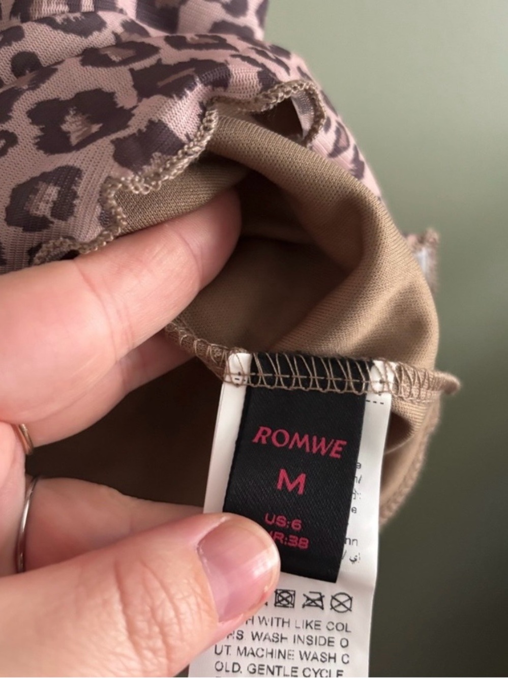 ROMWE Pink Leopard Print Tie-Front Cami Top - Picture 3 of 4